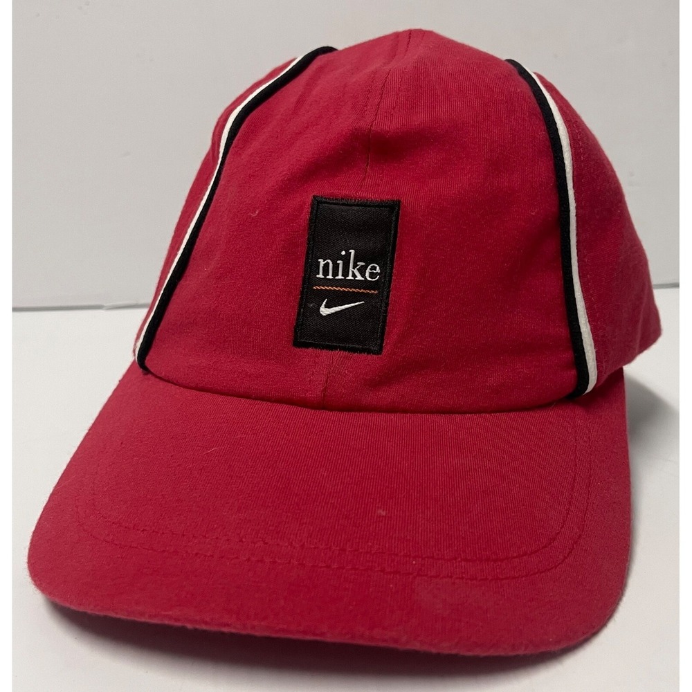 NIKE VINTAGE PANEL RED HAT RUNNING STRETCH BACK